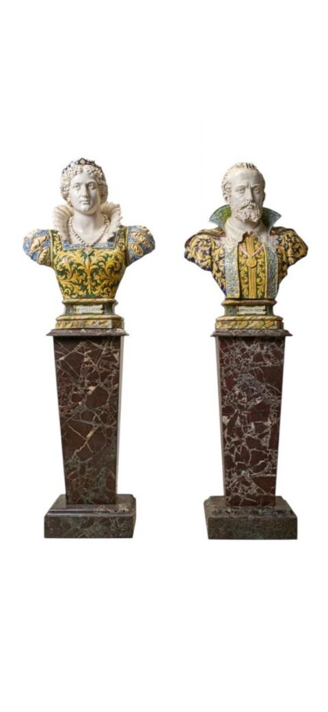 Coppia di busti in ceramica policroma raffiguranti Ippolito Ed Isabella D’este
